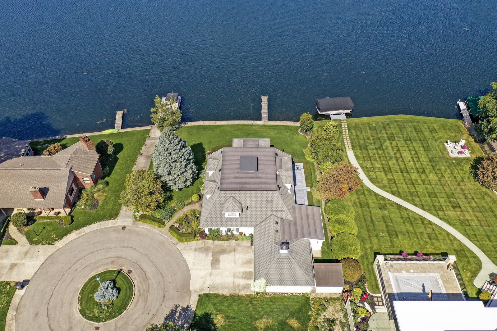 6 Clarendon Drive Elkhart IN 46516