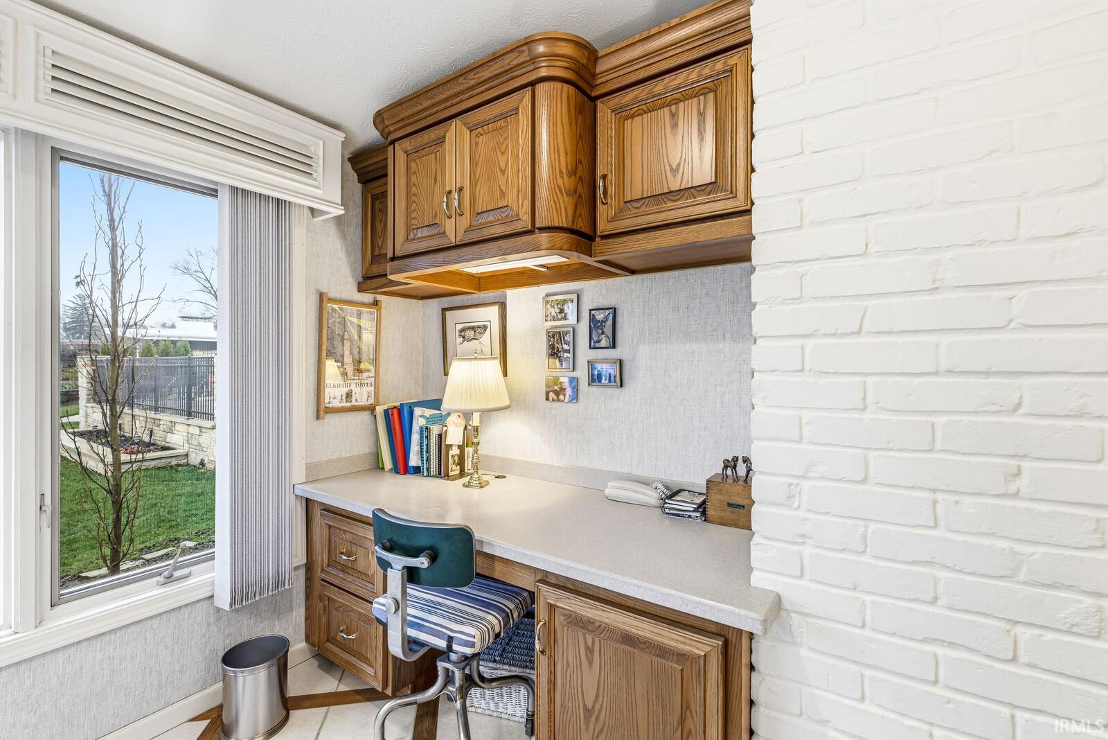 6 Clarendon Drive Elkhart IN 46516