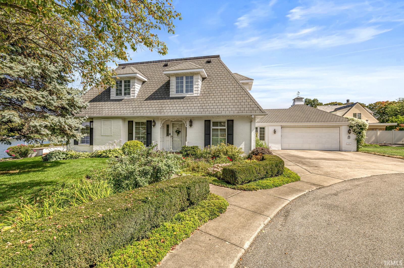 6 Clarendon Drive Elkhart IN 46516