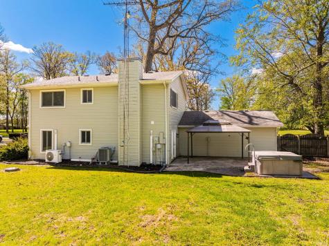 1504 W Tree Lane Muncie IN 47302