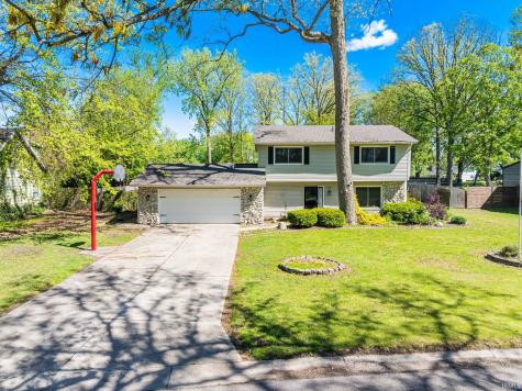1504 W Tree Lane Muncie IN 47302