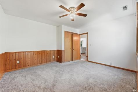 633 Ridgewood Drive Fort Wayne IN 46805