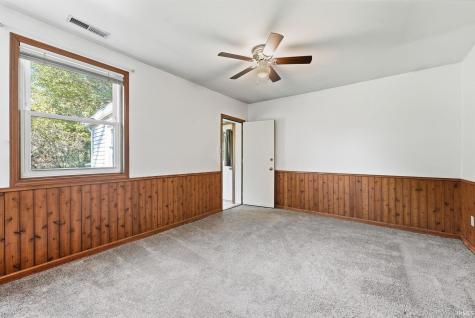 633 Ridgewood Drive Fort Wayne IN 46805
