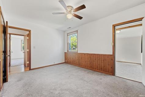 633 Ridgewood Drive Fort Wayne IN 46805