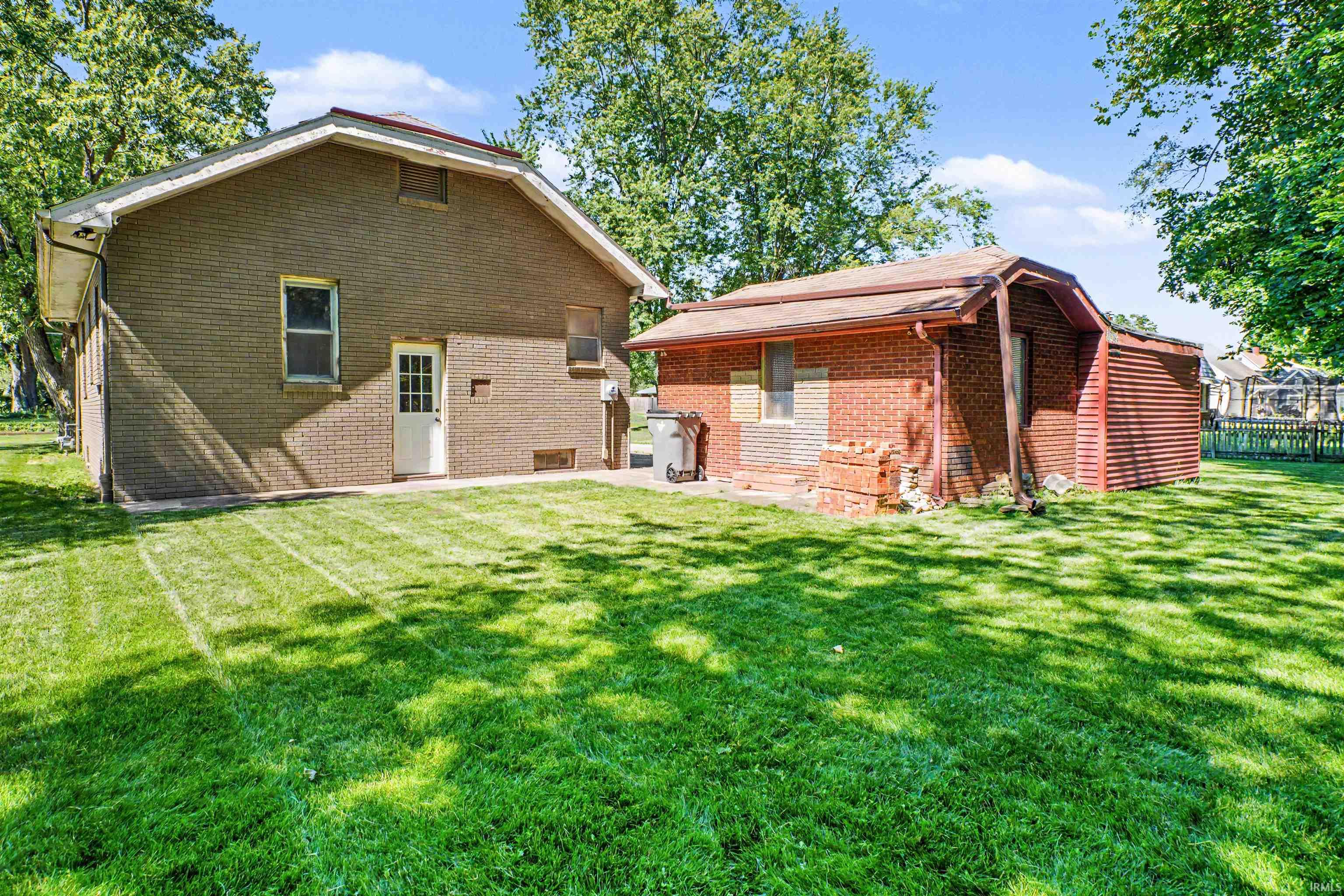 1815 E Beardsley Avenue Elkhart IN 46514
