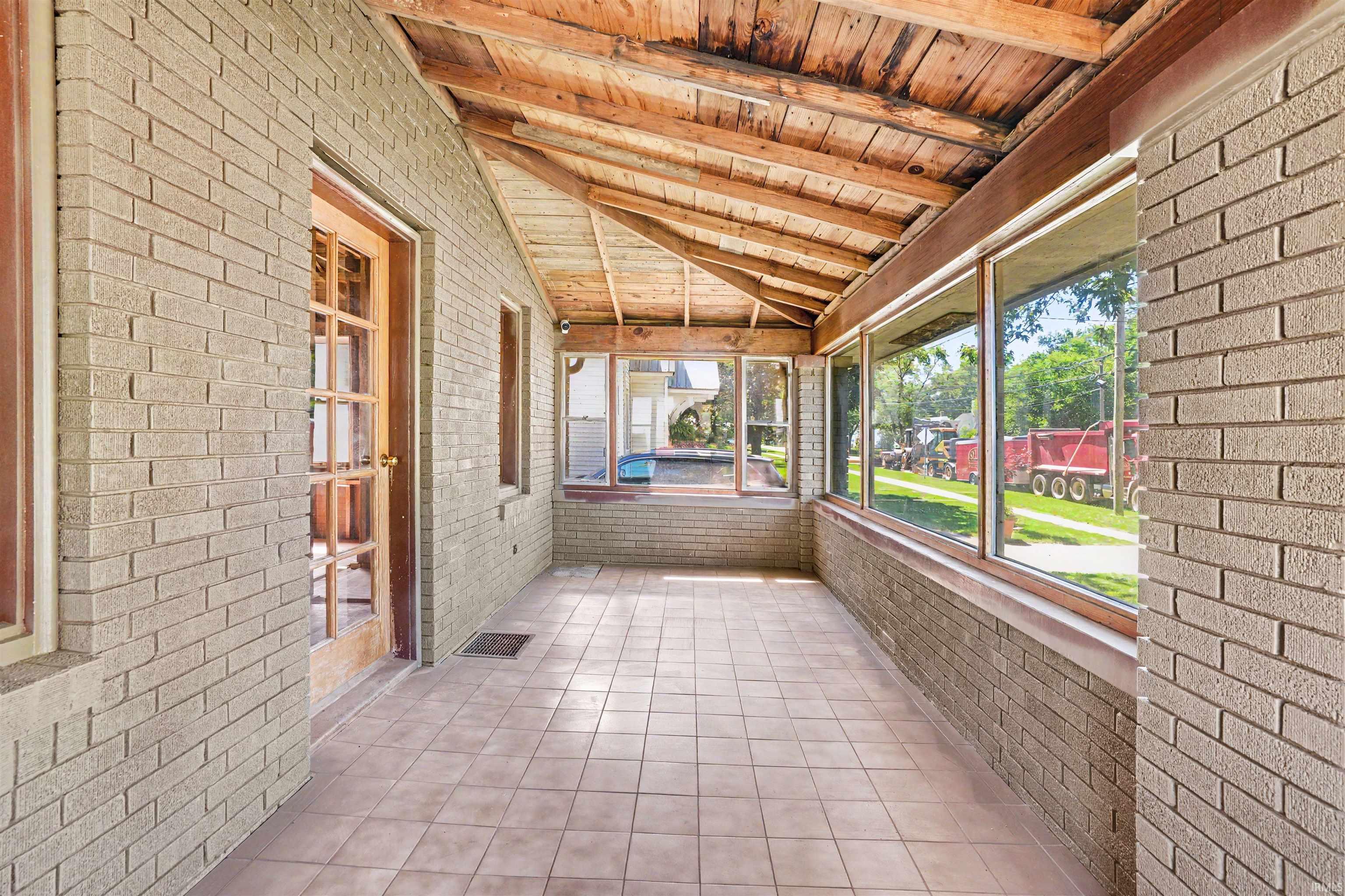 1815 E Beardsley Avenue Elkhart IN 46514