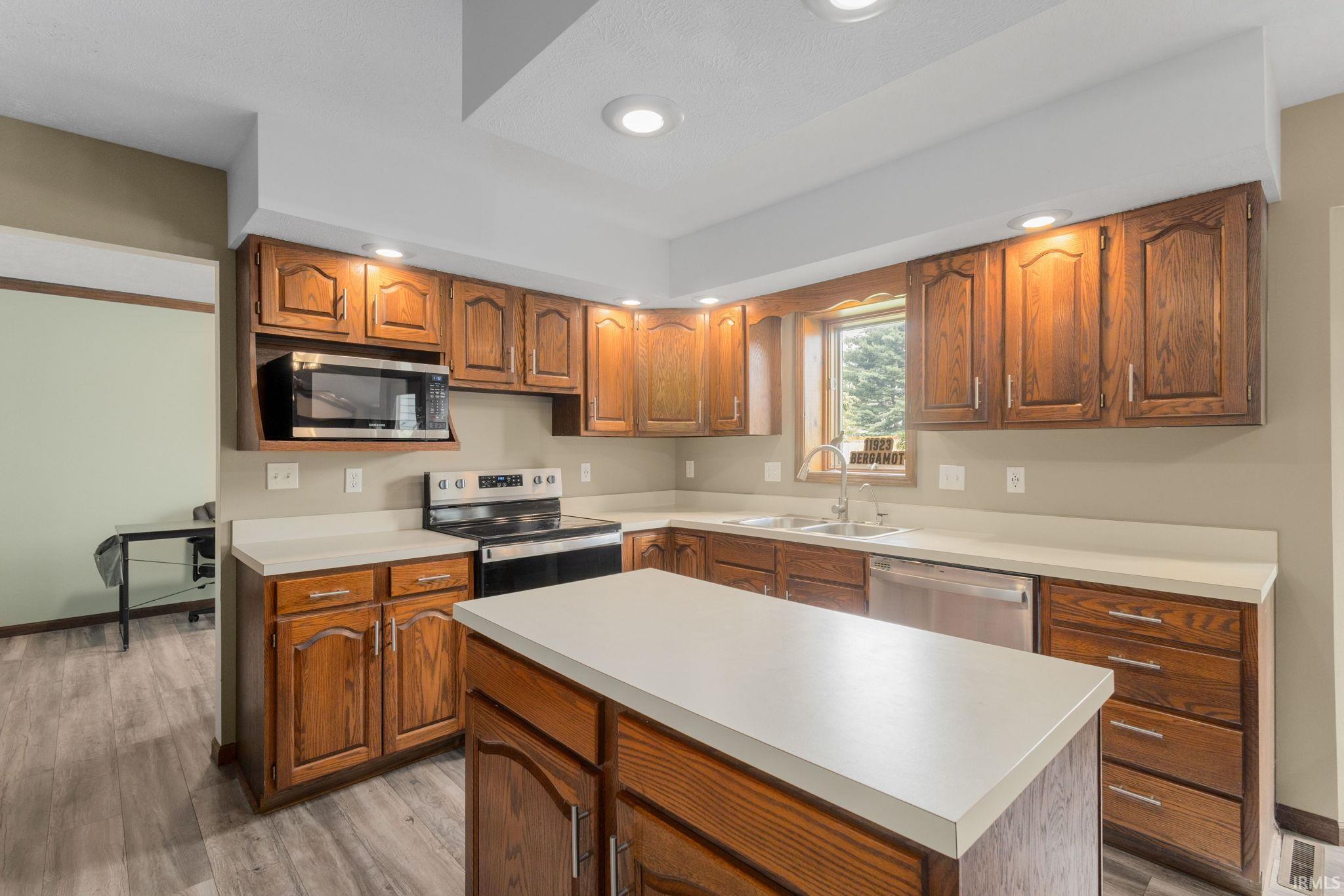 11923 Bergamot Drive Granger IN 46530