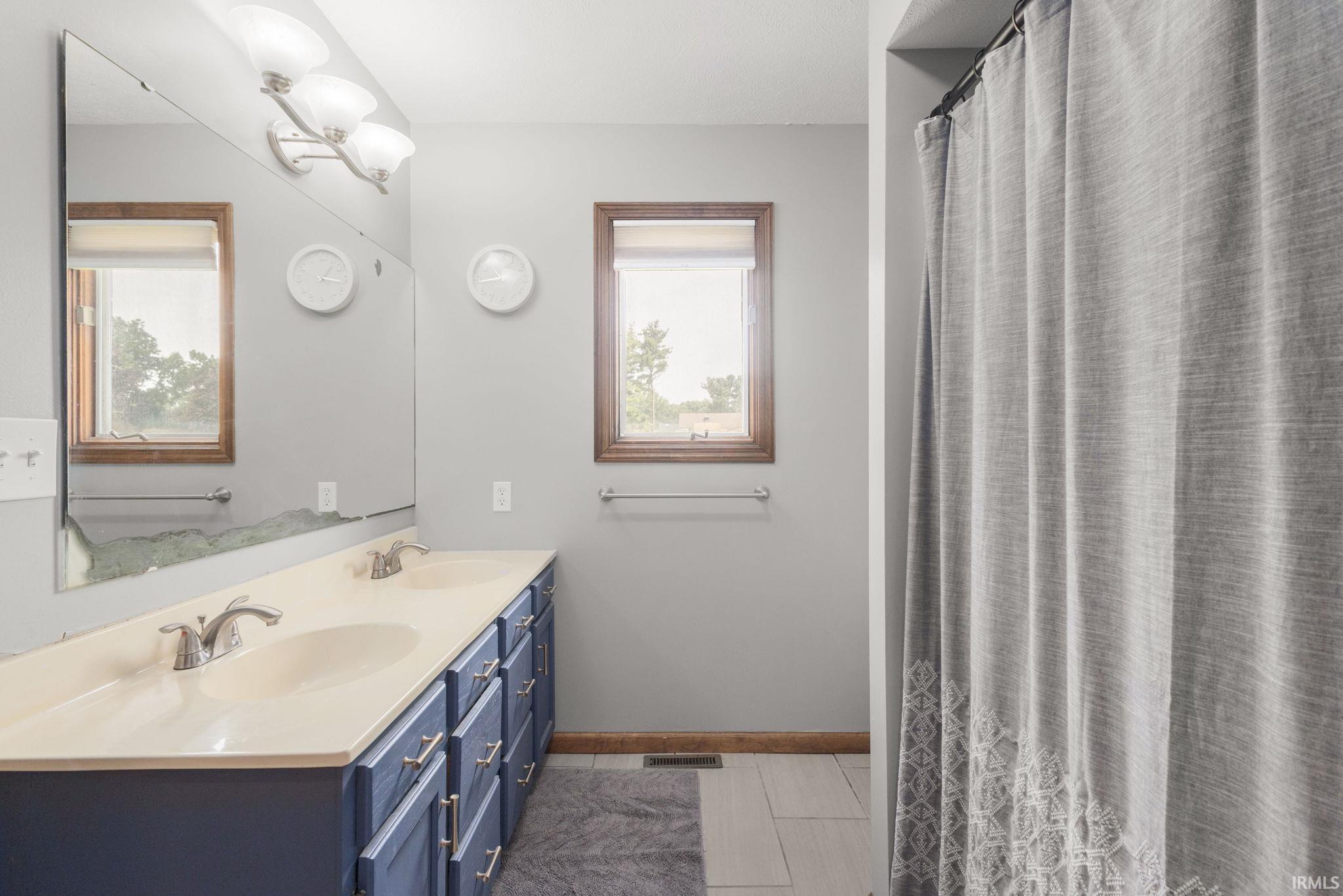 11923 Bergamot Drive Granger IN 46530