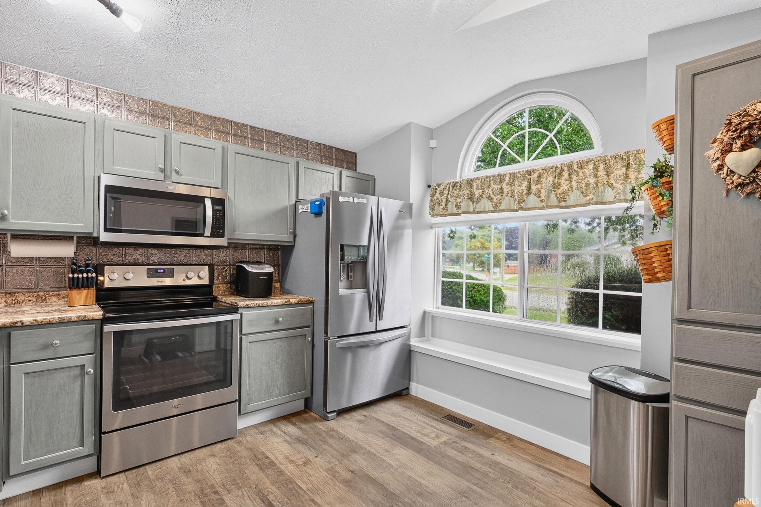 3616 Naples Court Elkhart IN 46514