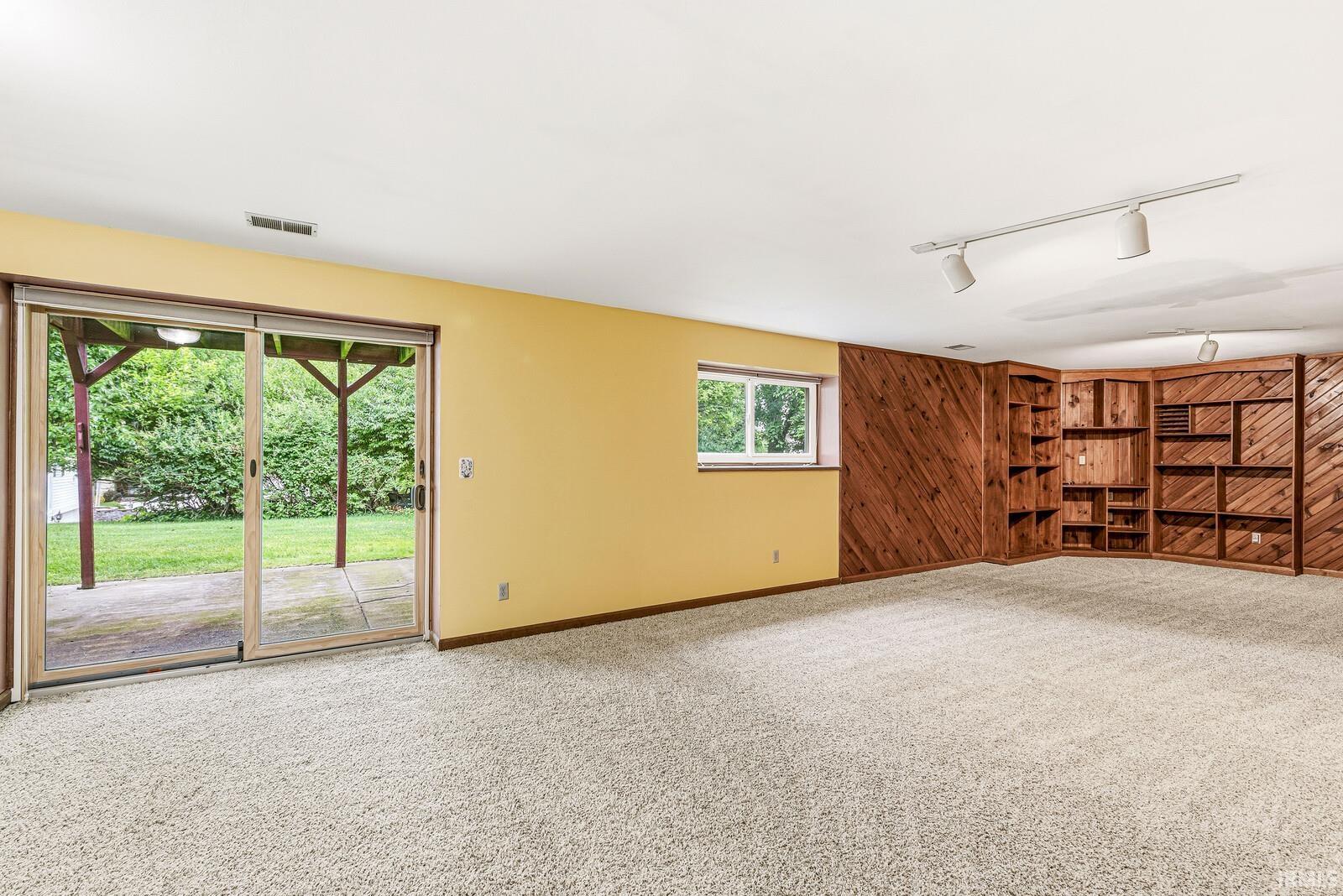 2615 Belknap Lane Mishawaka IN 46544