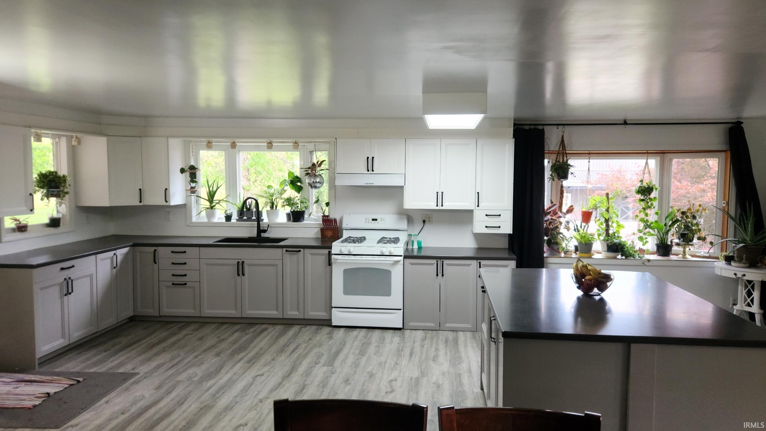 13184 State Road 120 Middlebury IN 46540