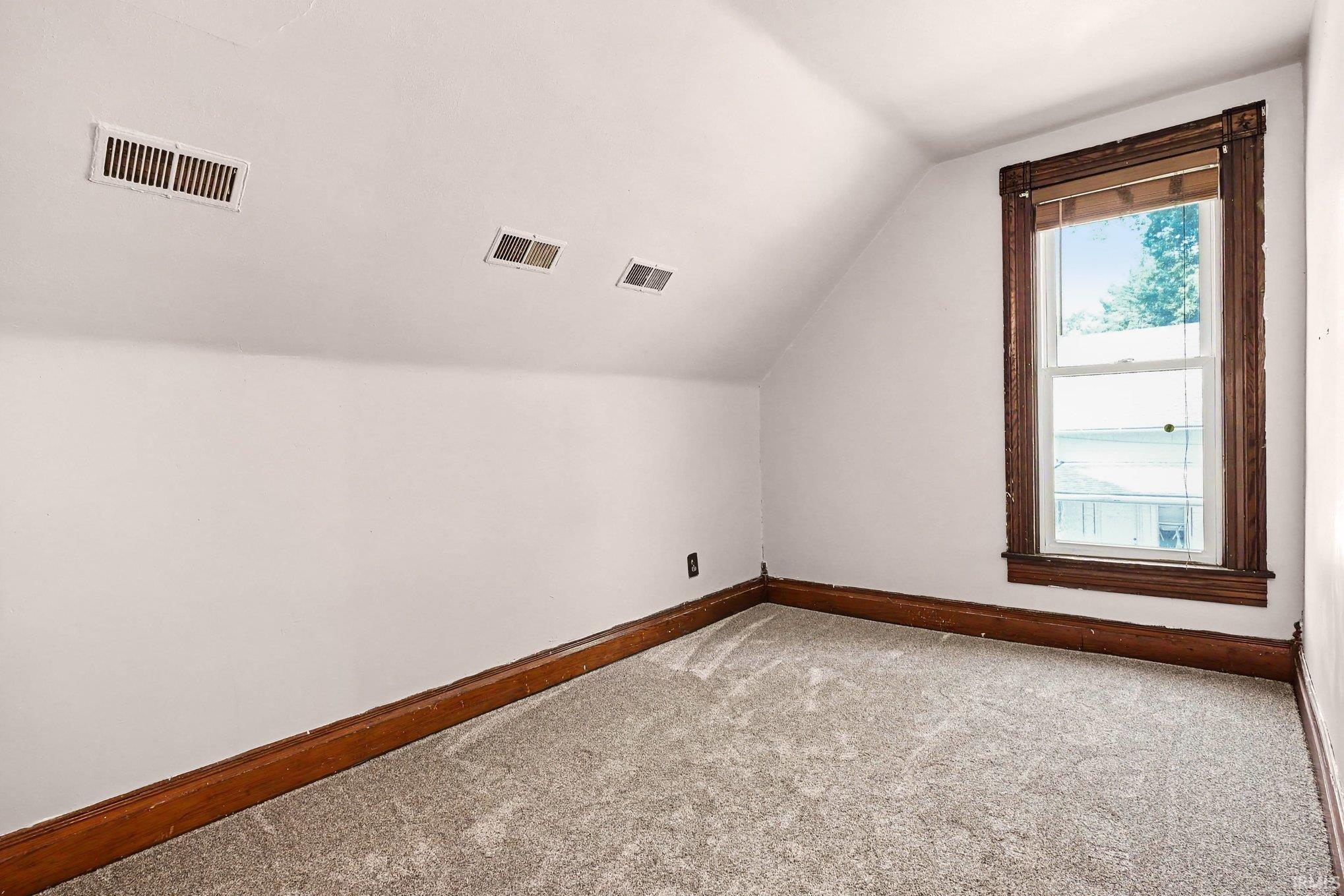 513 W 5th Street Rochester IN 46975