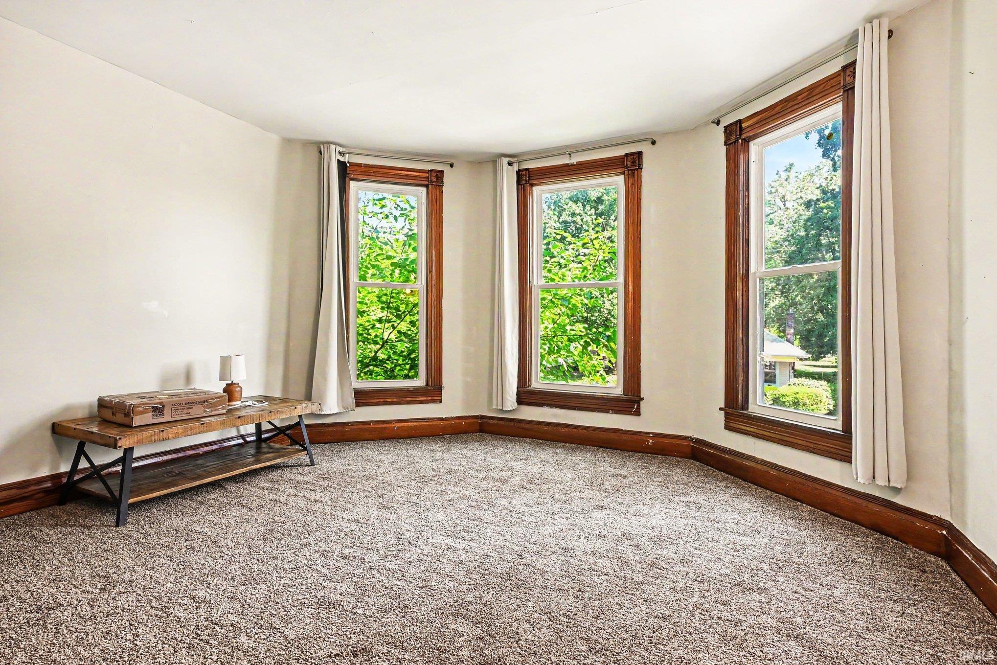 513 W 5th Street Rochester IN 46975