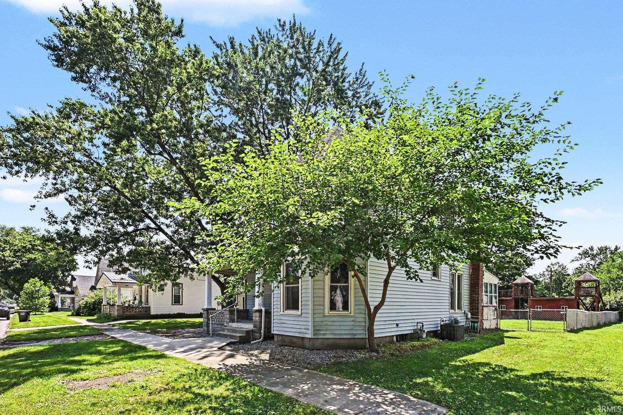 513 W 5th Street Rochester IN 46975