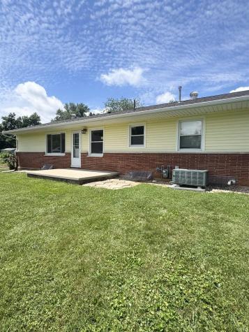 586 S 4th Street Orleans IN 47452