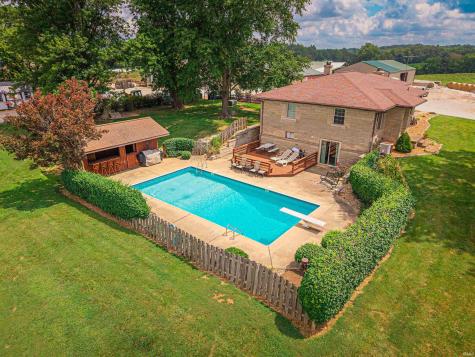 9830 Winery Road Wadesville IN 47638