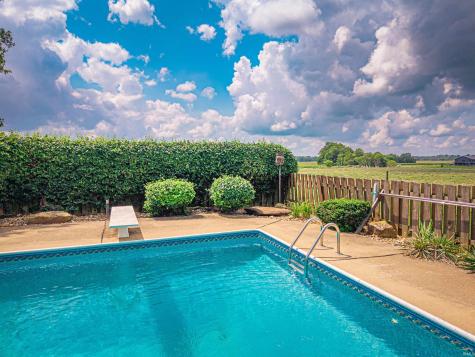 9830 Winery Road Wadesville IN 47638