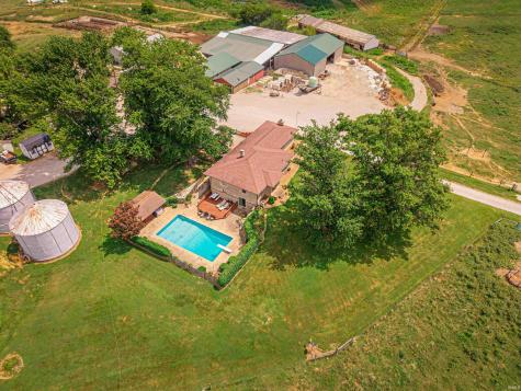9830 Winery Road Wadesville IN 47638