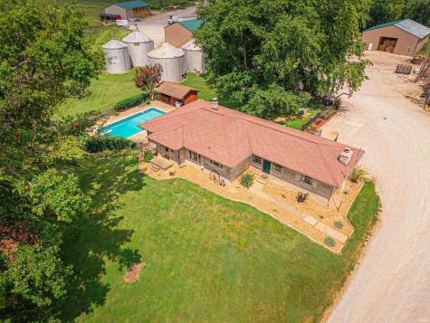 9830 Winery Road Wadesville IN 47638