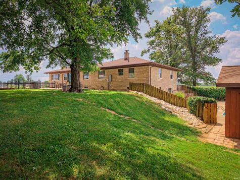 9830 Winery Road Wadesville IN 47638