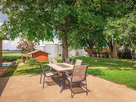 9830 Winery Road Wadesville IN 47638