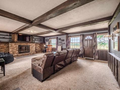 9830 Winery Road Wadesville IN 47638