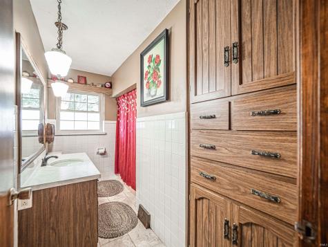 9830 Winery Road Wadesville IN 47638