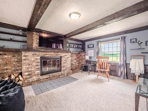 9830 Winery Road Wadesville IN 47638