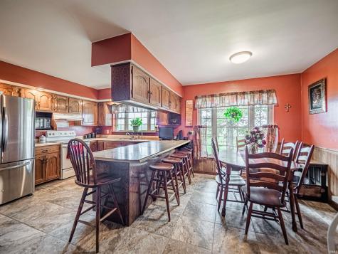 9830 Winery Road Wadesville IN 47638