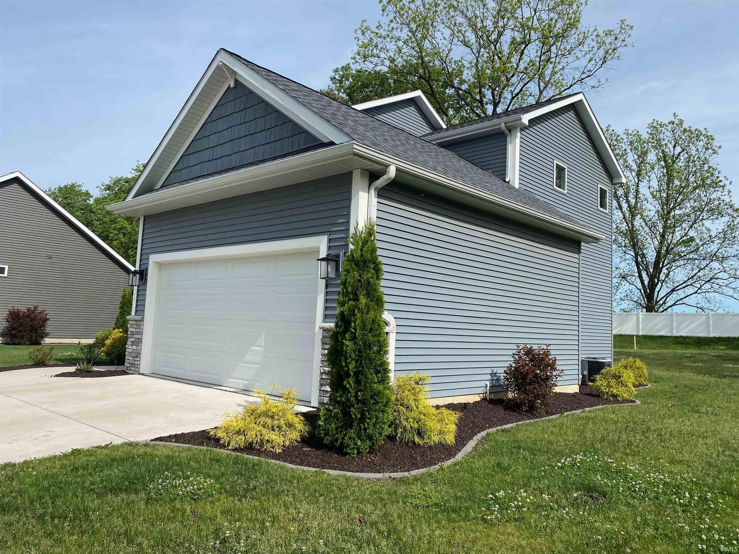 52520 East Trail South Bend IN 46628