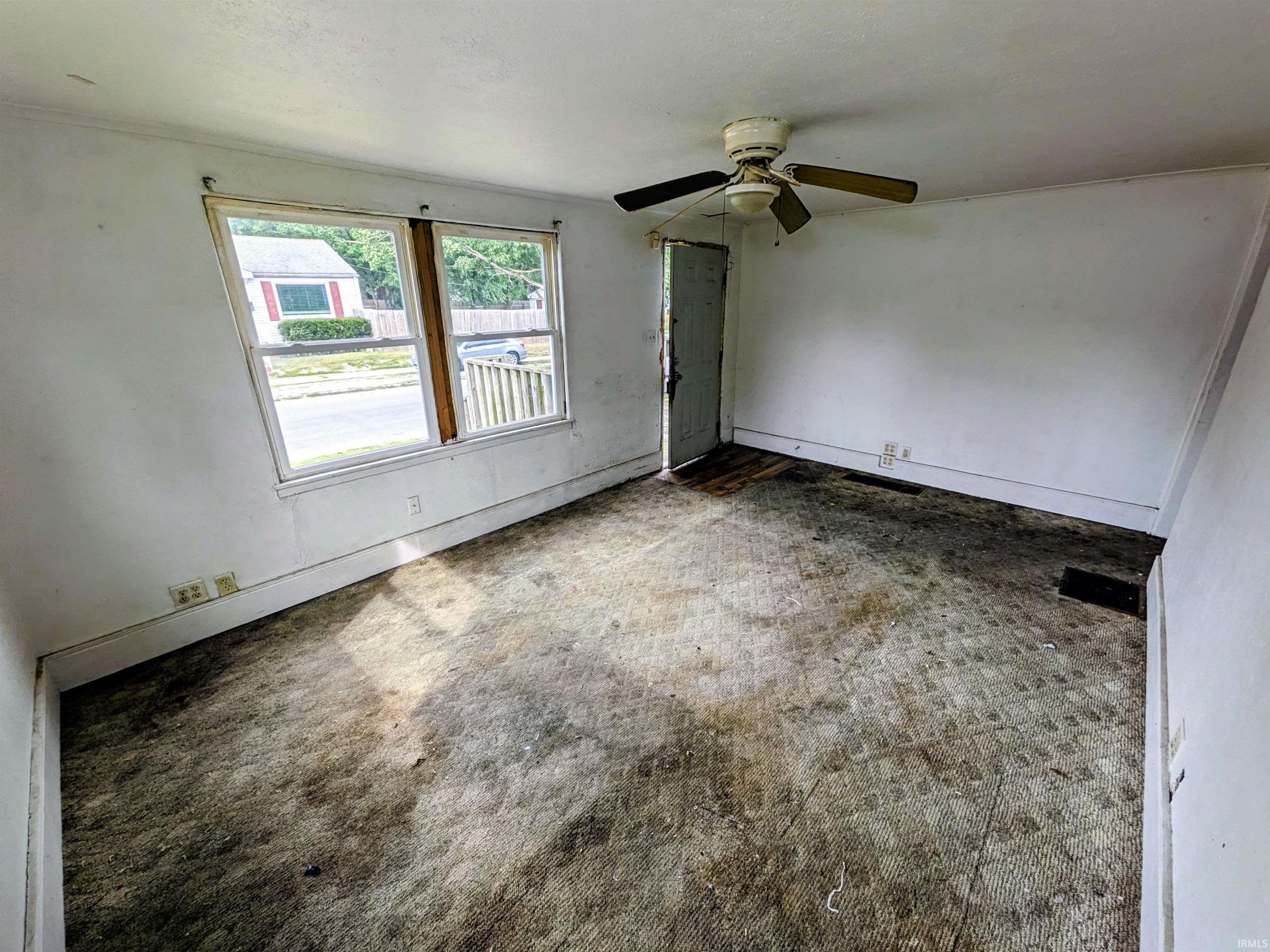 1758 Huey Street South Bend IN 46628
