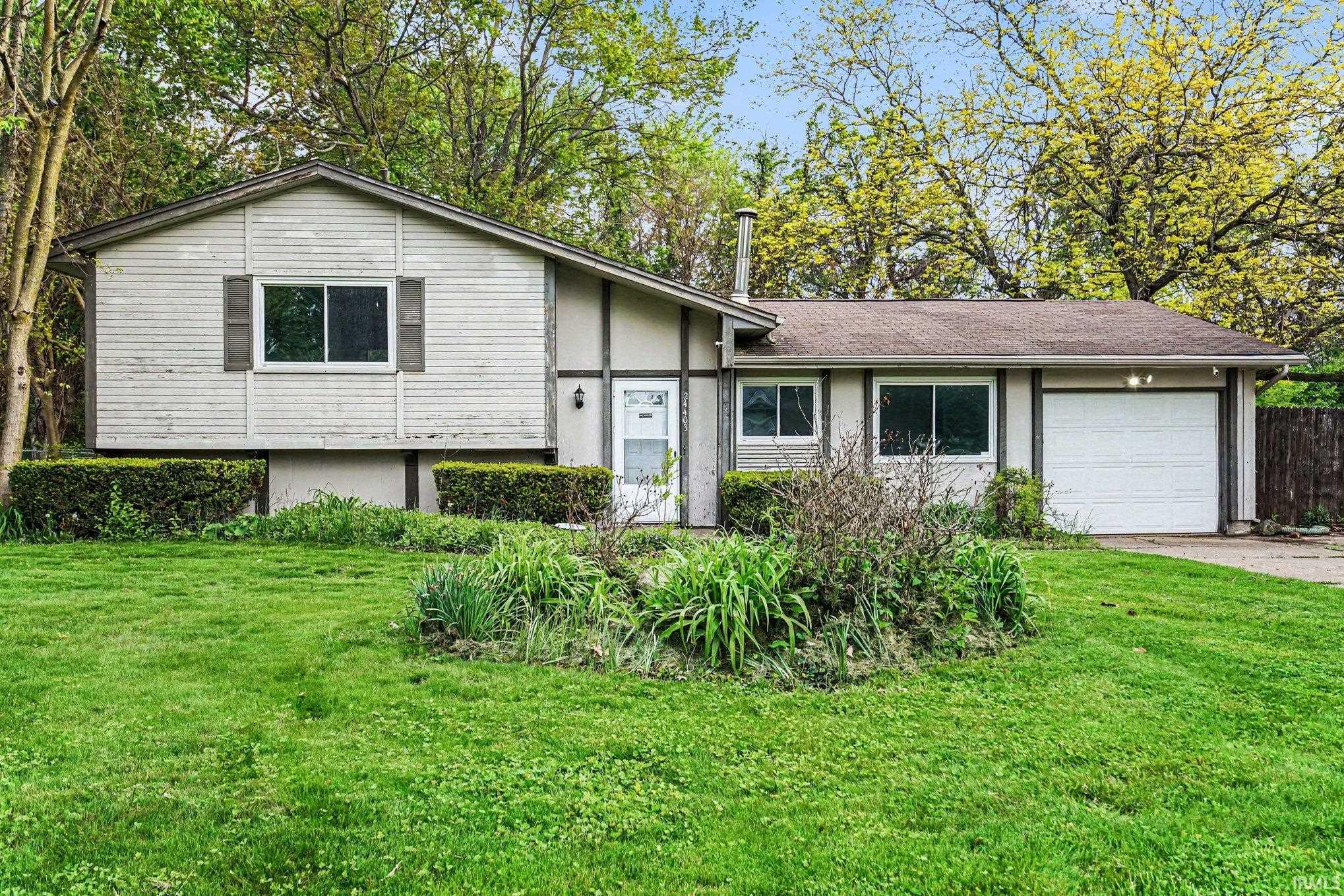 24403 Rolling Oaks Drive South Bend IN 46628