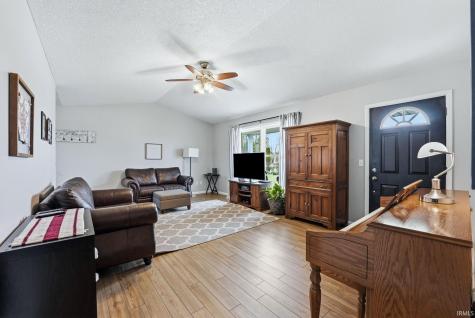 2661 E 1000 N Roanoke IN 46783