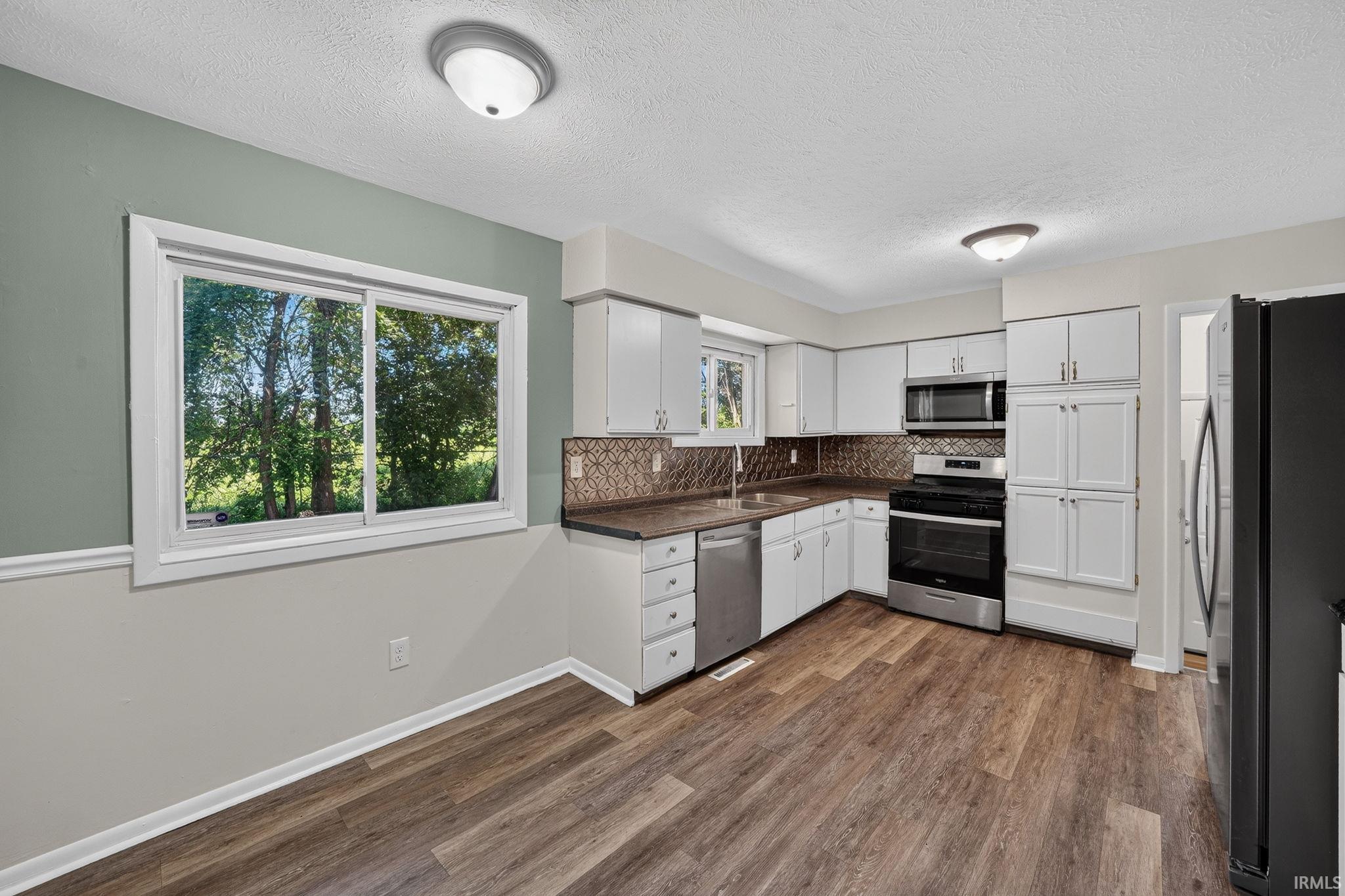 1037 N Twyckenham Drive South Bend IN 46617