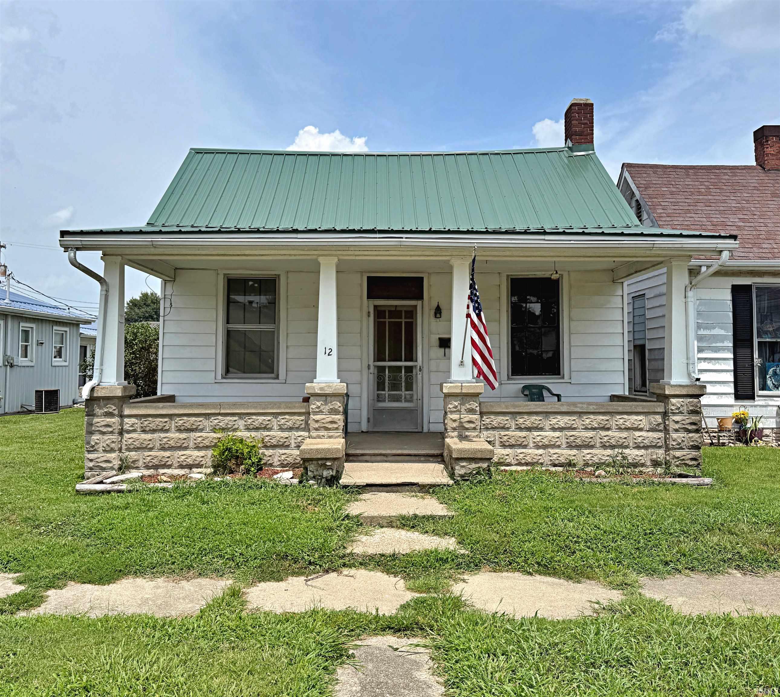 12 Dewey Avenue Washington IN 47501