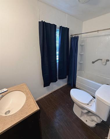 12 Dewey Avenue Washington IN 47501