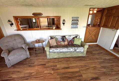 4863 E Elmer Girtz Drive Monticello IN 47960