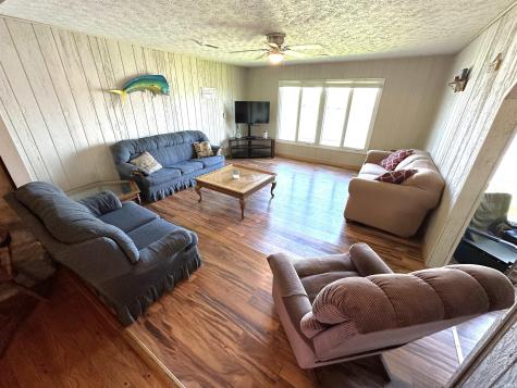 4863 E Elmer Girtz Drive Monticello IN 47960