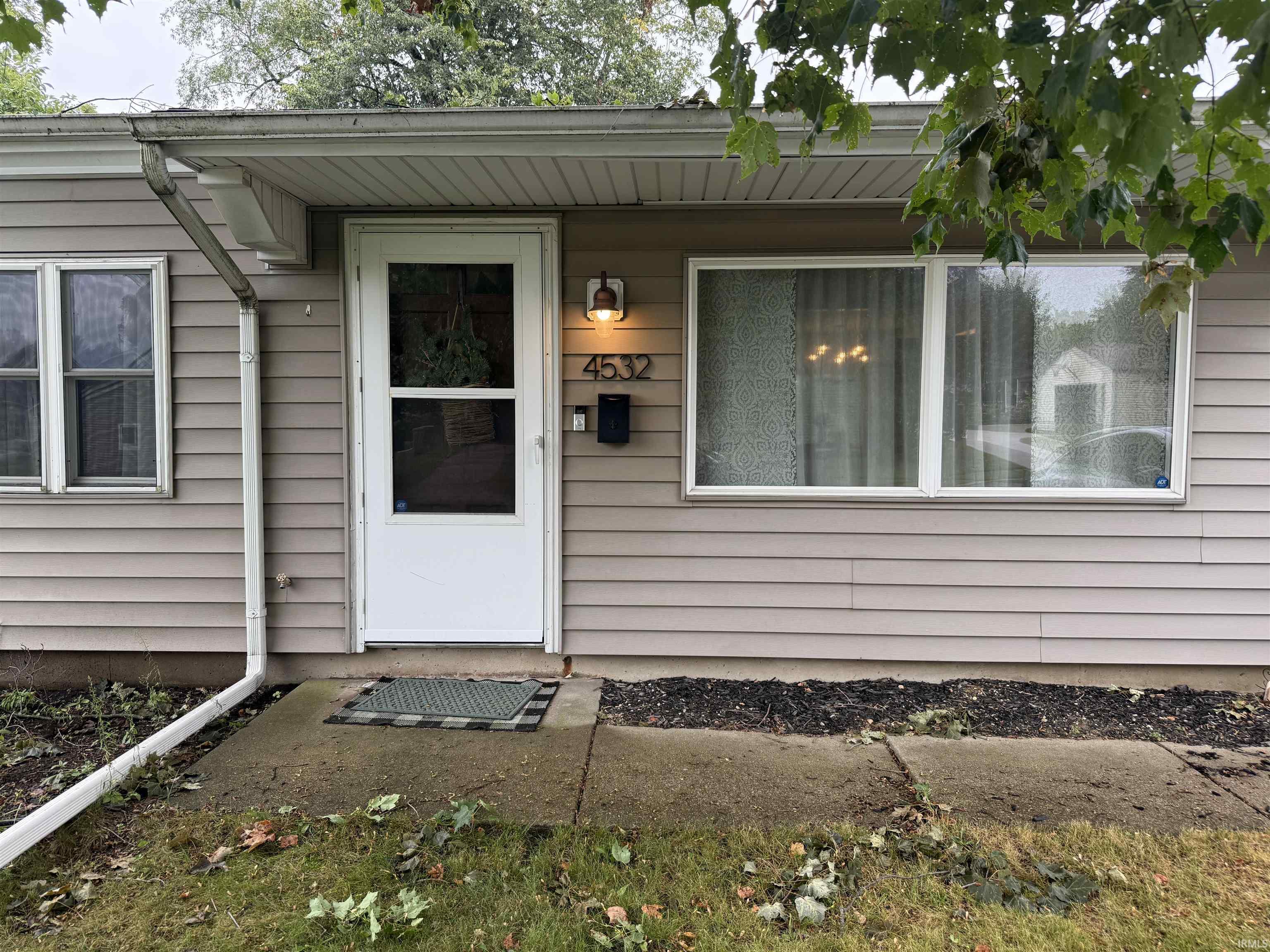 4532 E Macgregor Road South Bend IN 46614