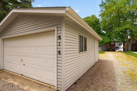 616 E Clear Lake Drive Fremont IN 46737