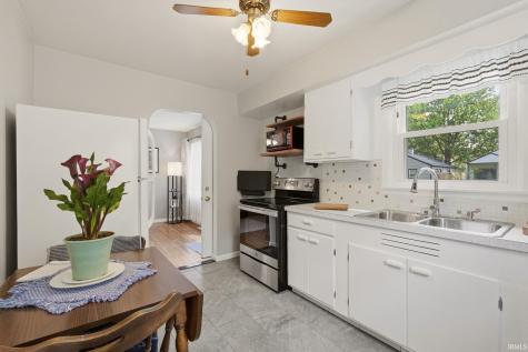 2415 Glenwood Avenue Fort Wayne IN 46805