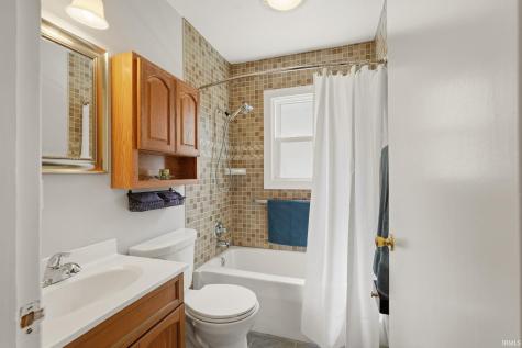 2415 Glenwood Avenue Fort Wayne IN 46805
