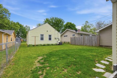 2415 Glenwood Avenue Fort Wayne IN 46805