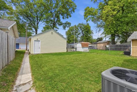 2415 Glenwood Avenue Fort Wayne IN 46805