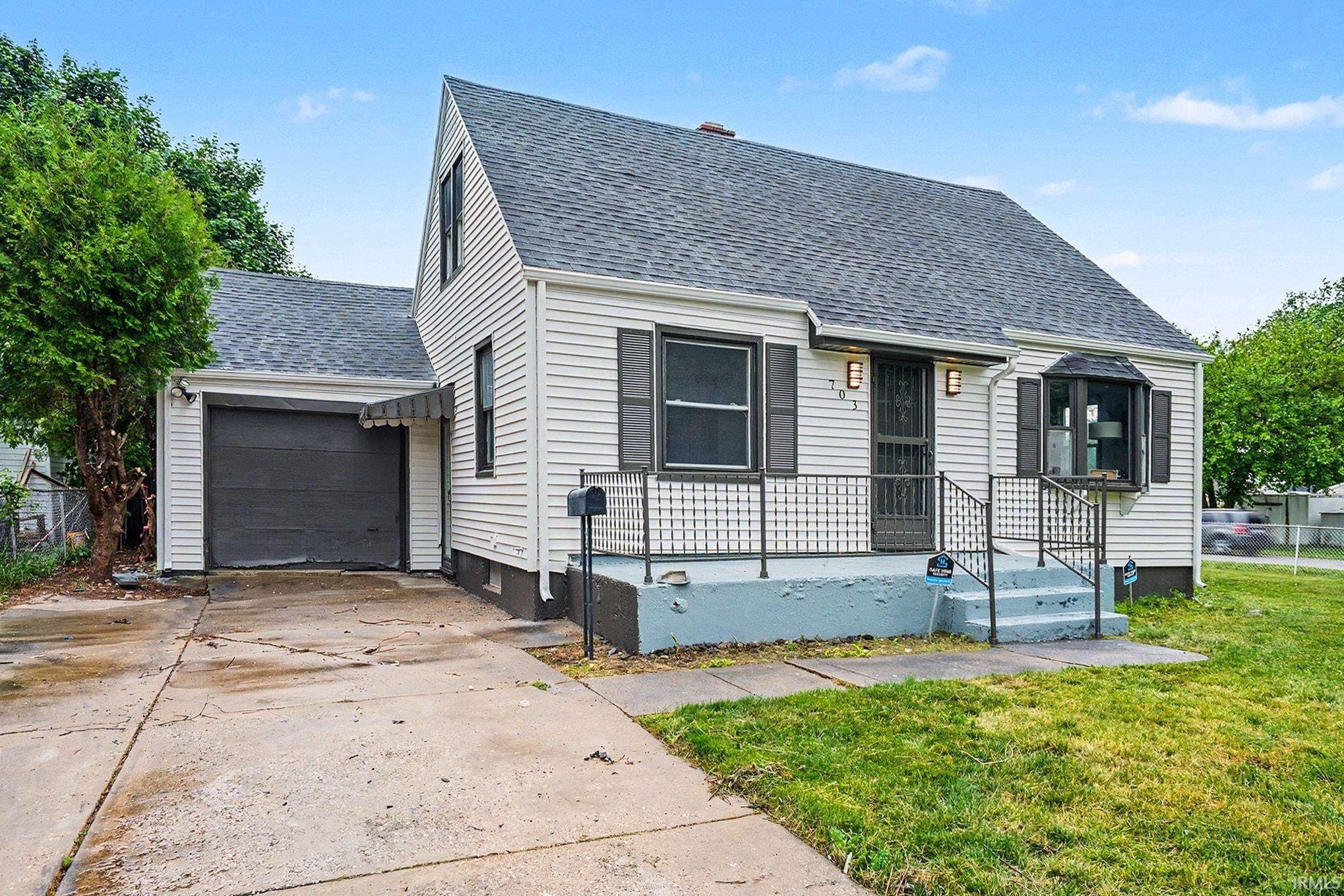703 S Wellington Street South Bend IN 46619