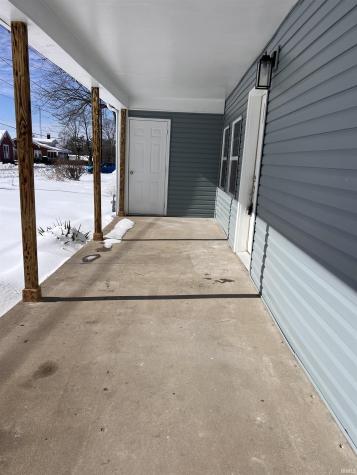 303 E North Street Winslow IN 47598