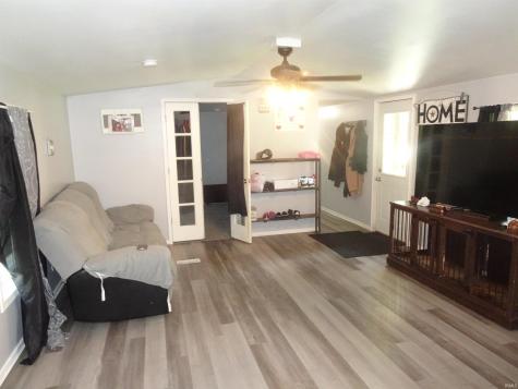 8215 S U.s. 421 San Pierre IN 46374