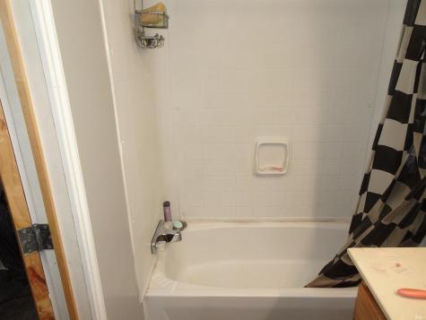 8215 S U.s. 421 San Pierre IN 46374