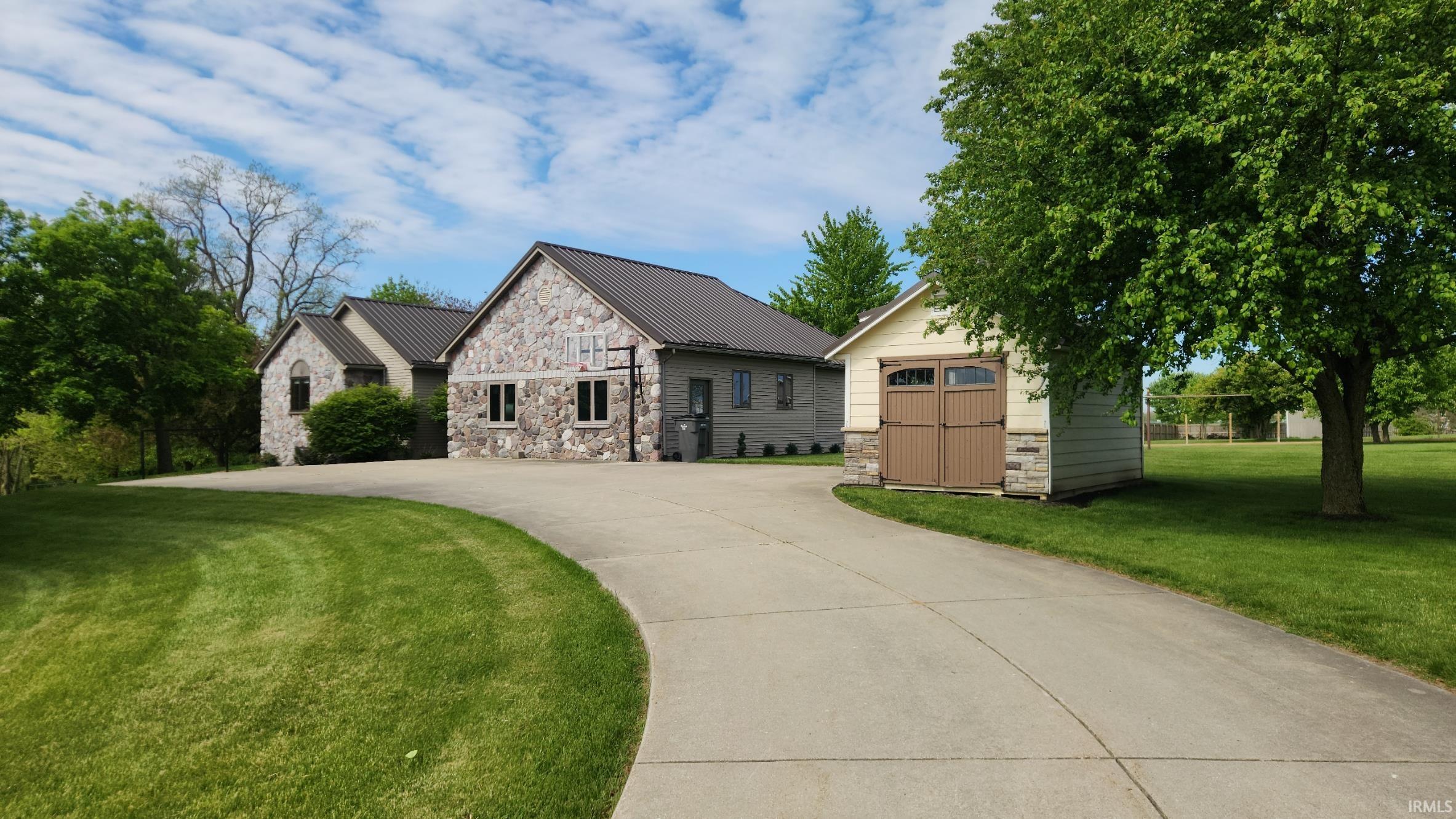 57051 County Road 33 Middlebury IN 46540