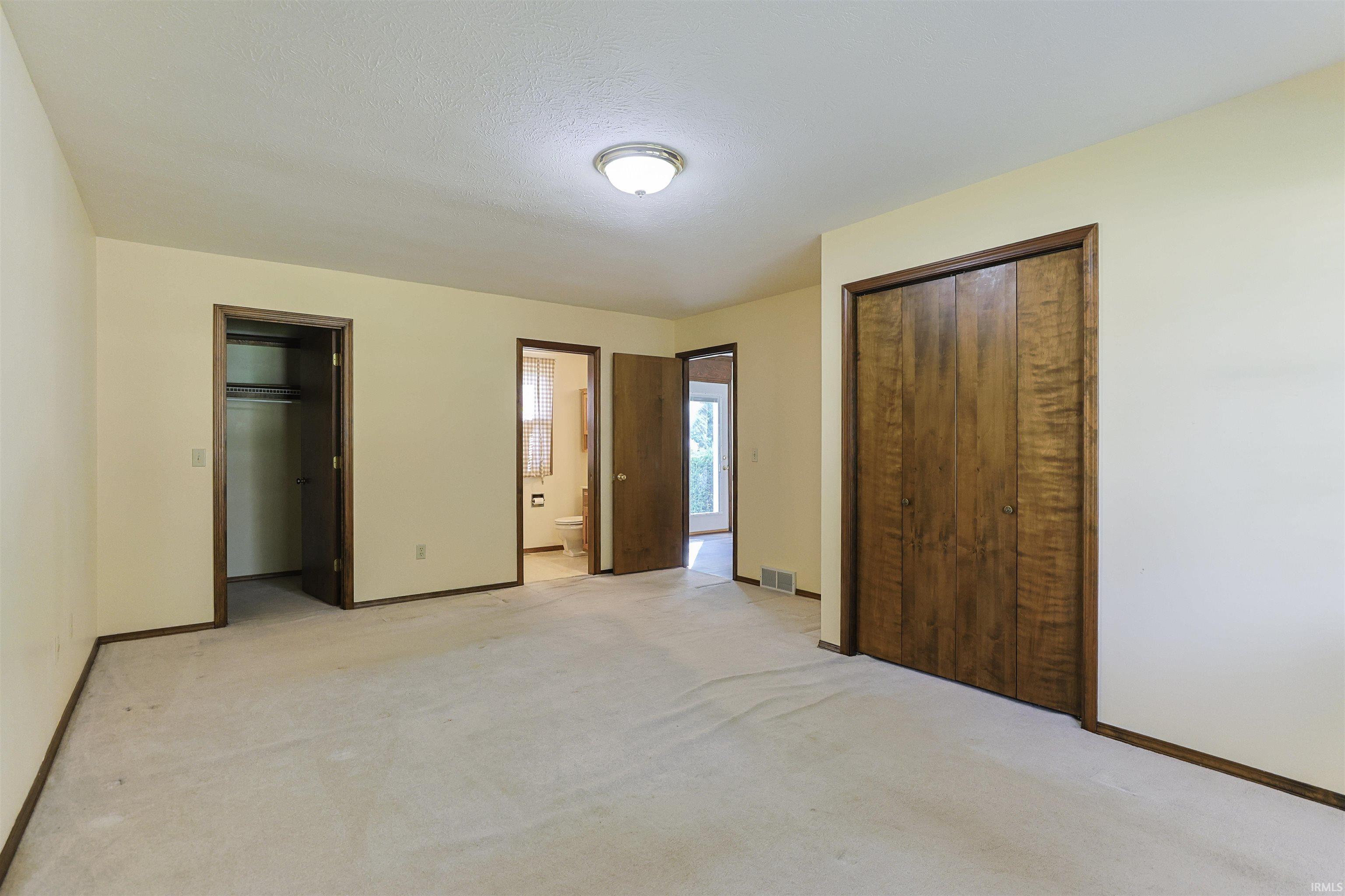 52026 Larkspur Circle Granger IN 46530